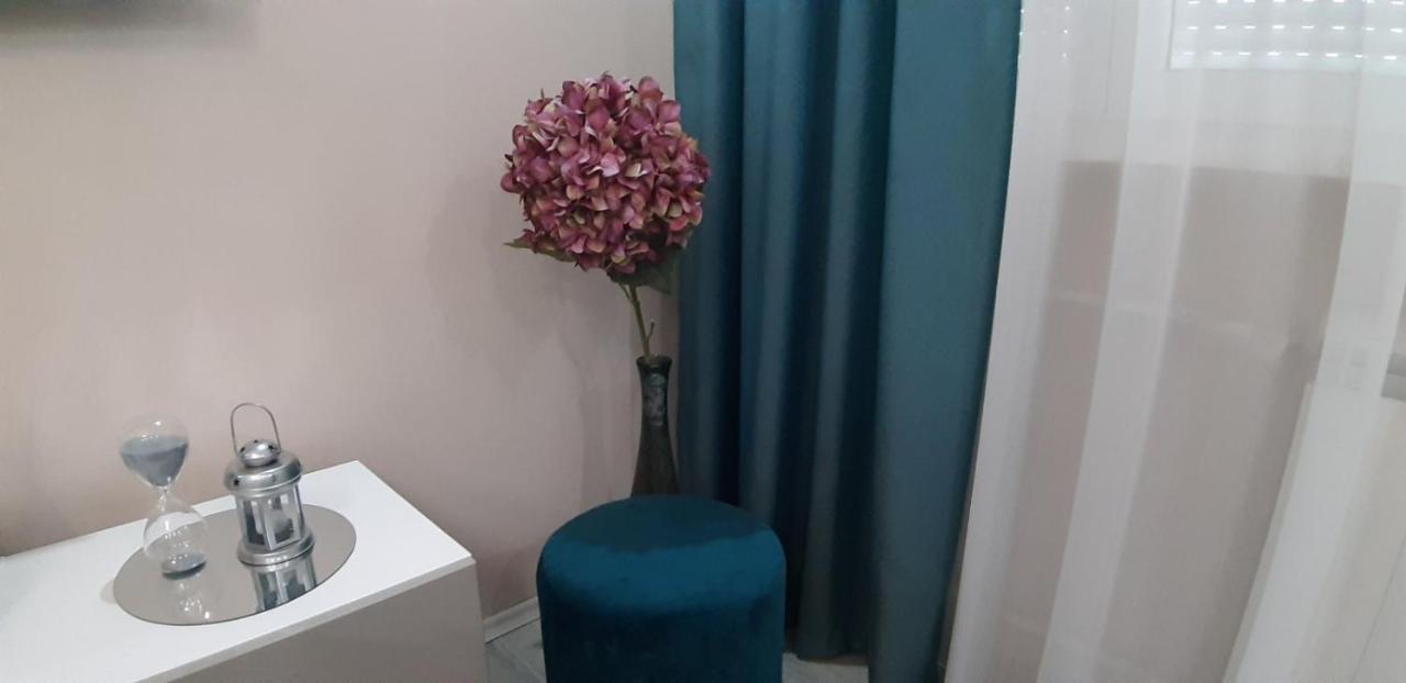 Appartement Kenedi Apartman à Belgrade Extérieur photo
